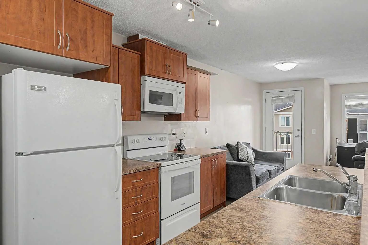 2430 700 Willowbrook Road Northwest, Airdrie – Residential Apartment Listing Photo 7