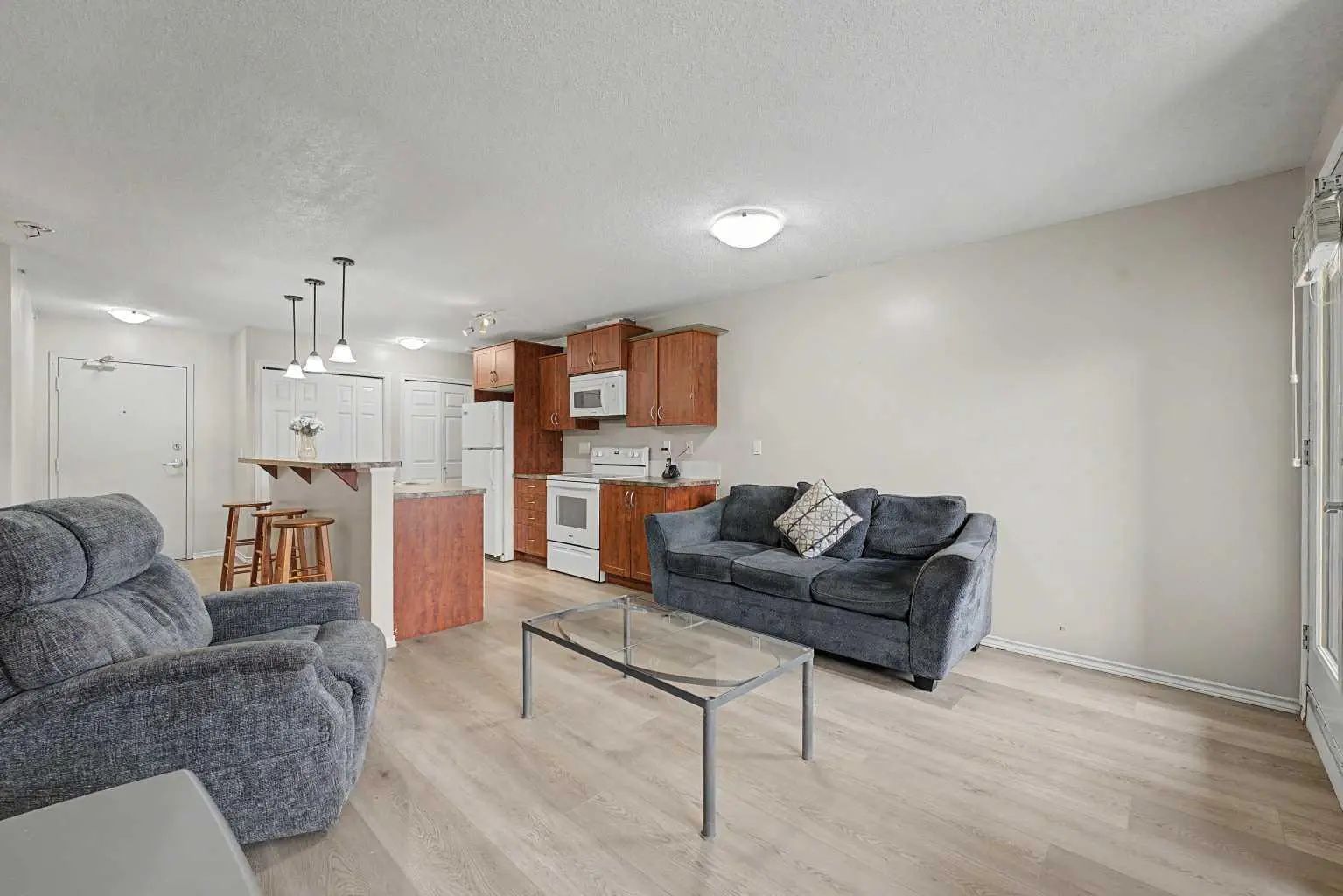2430 700 Willowbrook Road Northwest, Airdrie – Residential Apartment Listing Photo 9