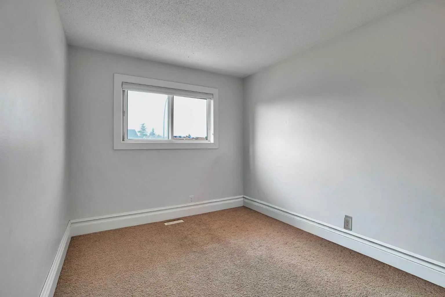 212 Pinetree Place Northeast, Calgary – Residential Detached Listing Photo 21