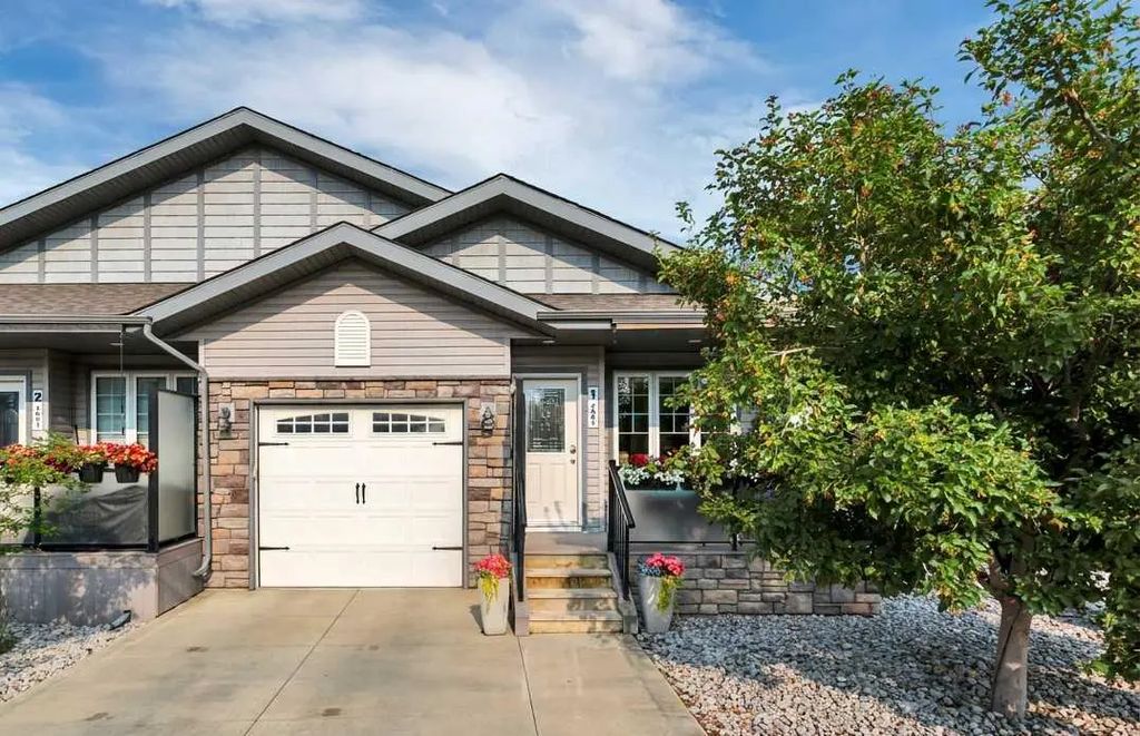 1 7001 52 Street , Lacombe