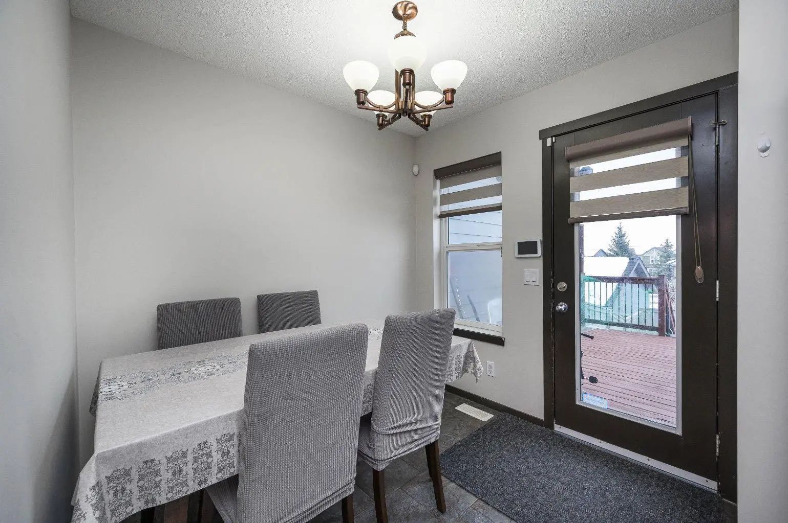 702 Panamount Boulevard Northwest, Calgary – Residential Semi Detached (Half Duplex) Listing Photo 11