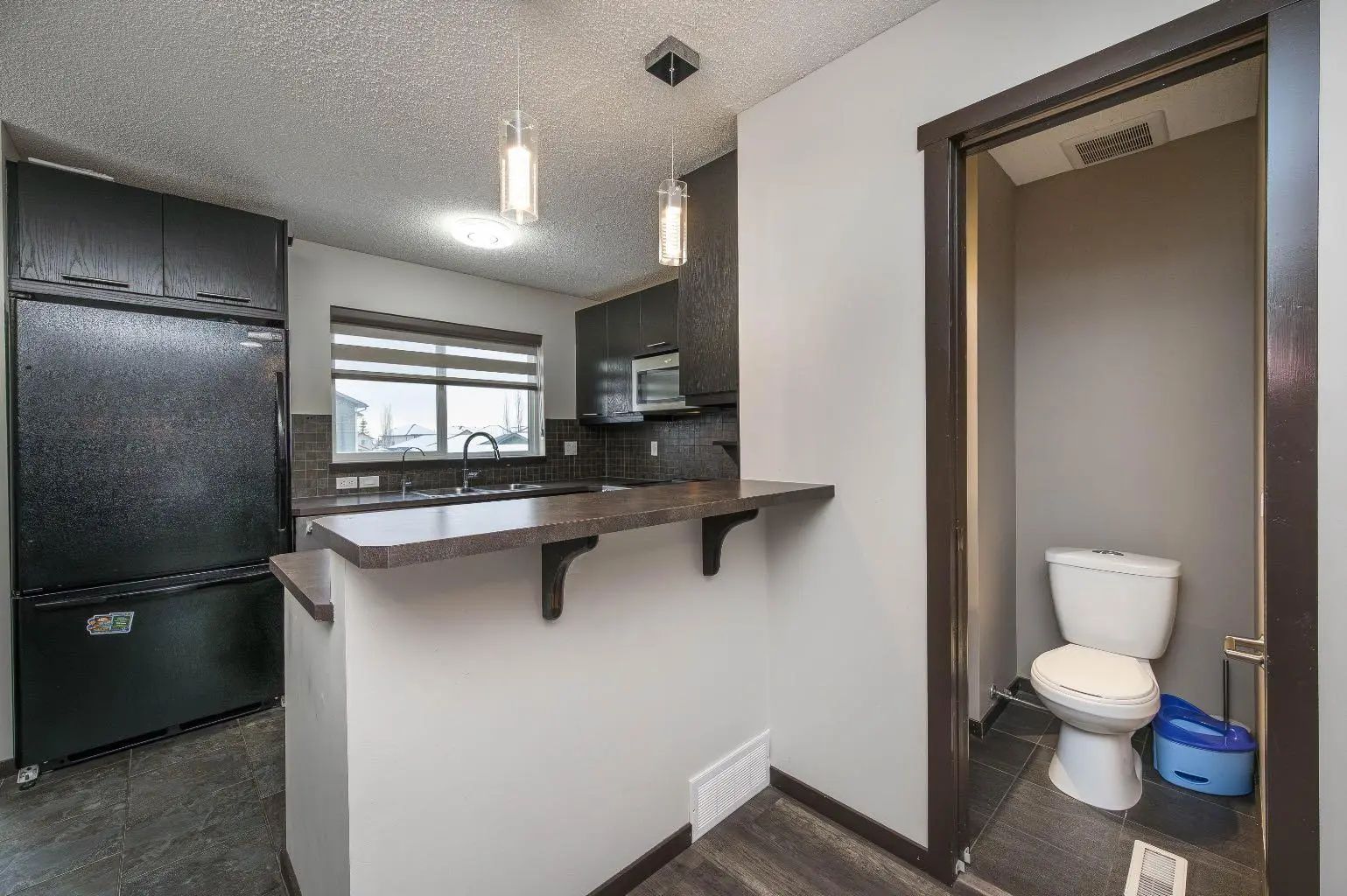 702 Panamount Boulevard Northwest, Calgary – Residential Semi Detached (Half Duplex) Listing Photo 12