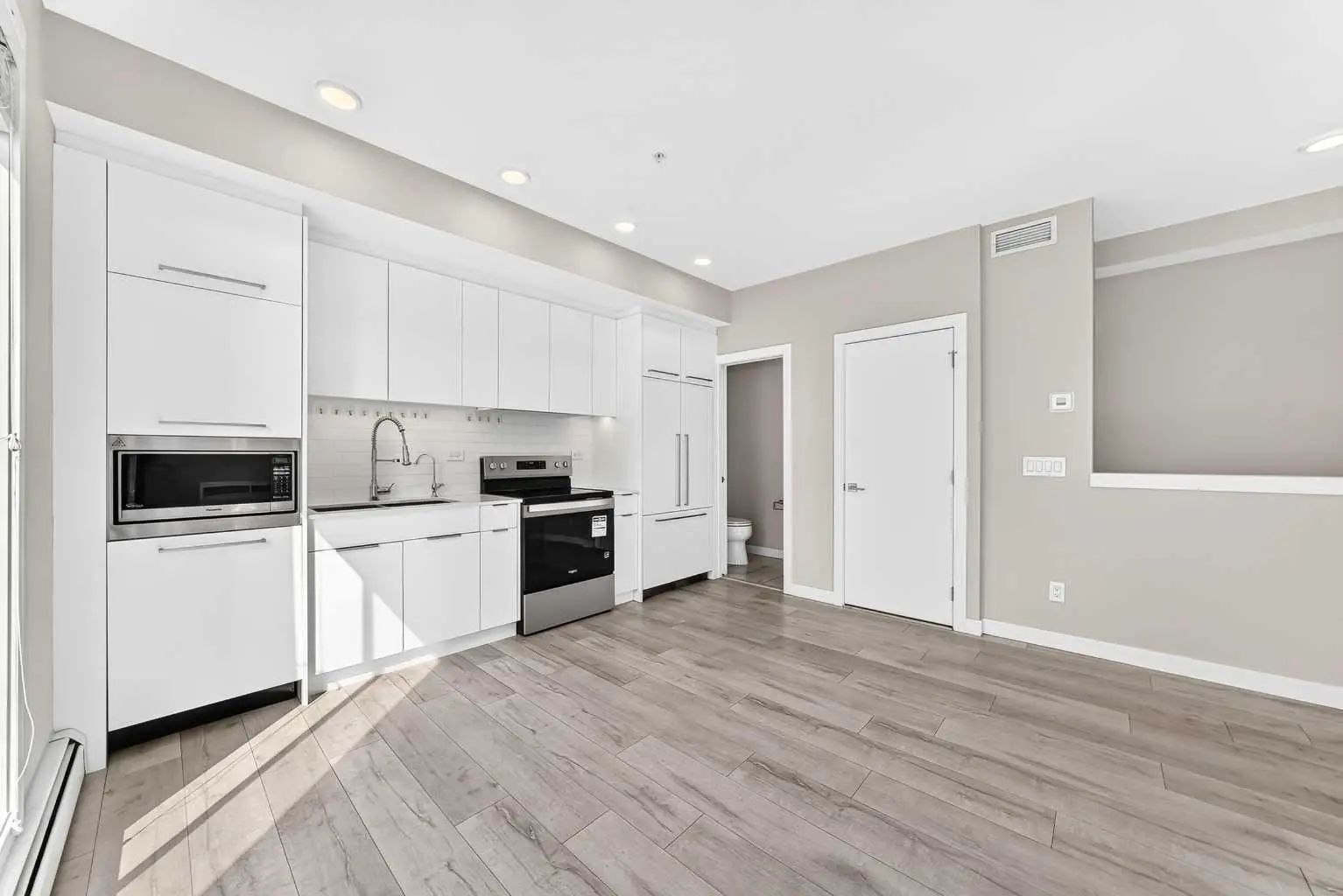 410 3130 Thirsk Street Northwest, Calgary – Residential Apartment Listing Photo 9