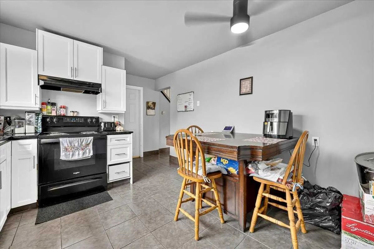 219 Penworth Drive Southeast, Calgary – Residential Semi Detached (Half Duplex) Listing Photo 15