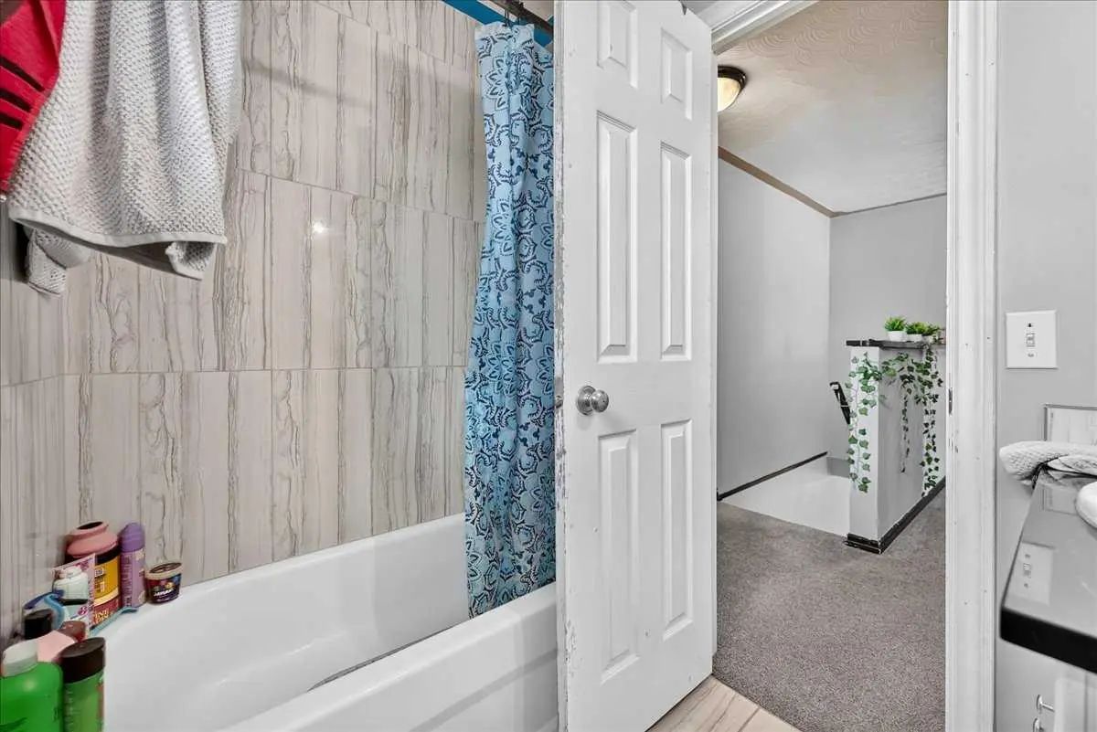 219 Penworth Drive Southeast, Calgary – Residential Semi Detached (Half Duplex) Listing Photo 23