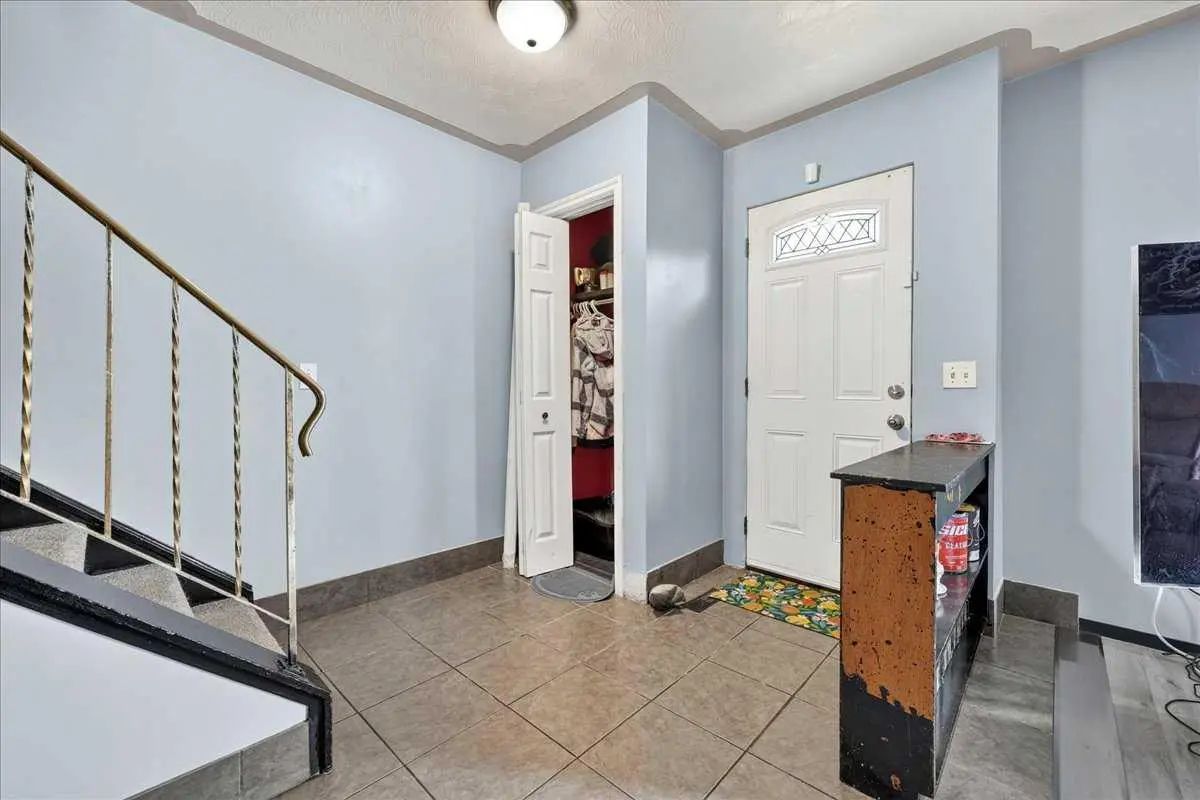 219 Penworth Drive Southeast, Calgary – Residential Semi Detached (Half Duplex) Listing Photo 3