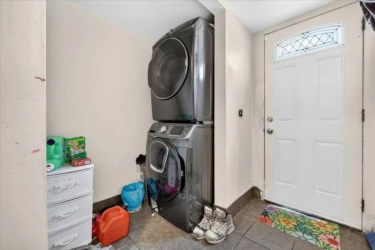 219 Penworth Drive Southeast, Calgary – Residential Semi Detached (Half Duplex) Listing Photo 32