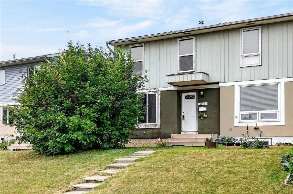 219 Penworth Drive Southeast, Calgary – Residential Semi Detached (Half Duplex) Listing Photo 38