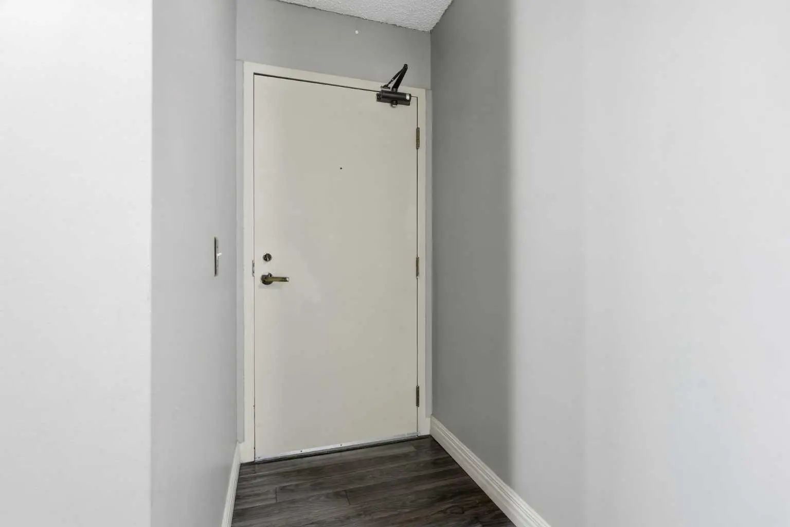 406 145 Point Drive Northwest, Calgary – Residential Apartment Listing Photo 2