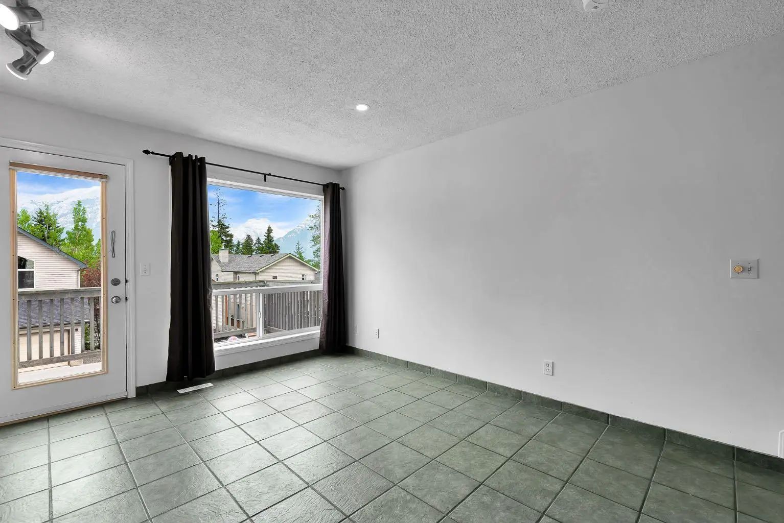 952 Wilson Way , Canmore – Residential Detached Listing Photo 12
