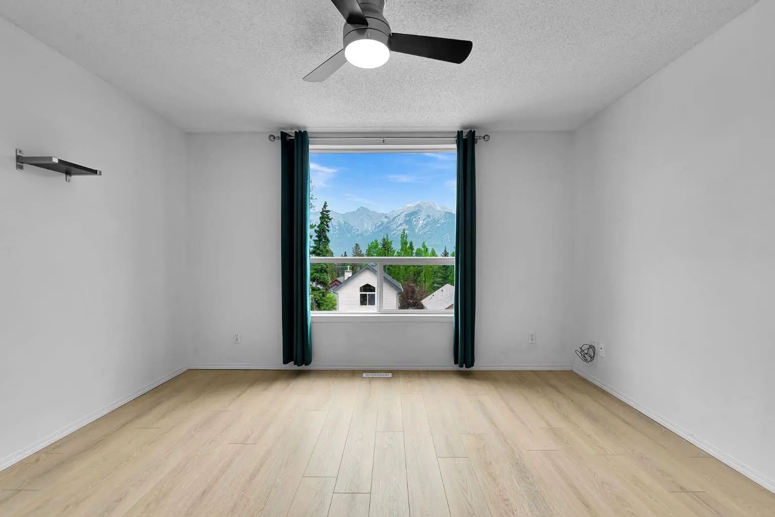 952 Wilson Way , Canmore – Residential Detached Listing Photo 7