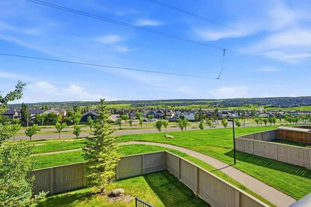 3 Evansview Gardens Nw, Calgary