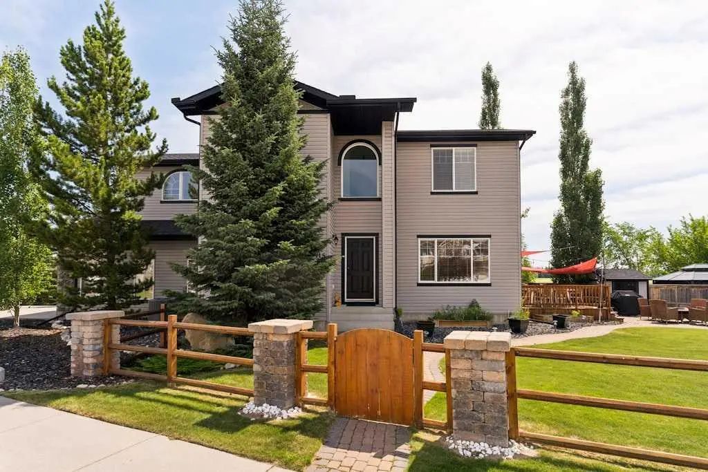 115 Rockmont Court Nw, Calgary