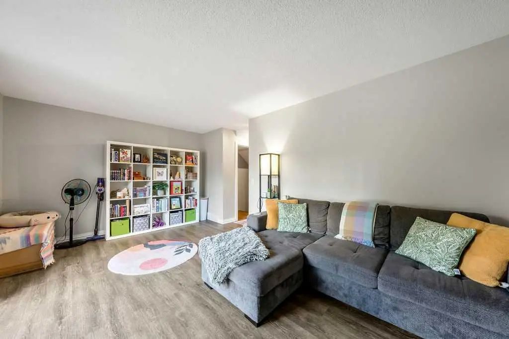 14 14736 Deerfield Drive Southeast, Calgary – Residential Row/Townhouse Listing Photo 10