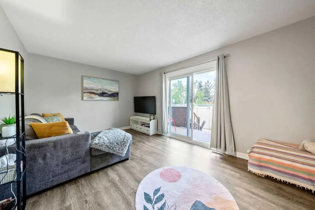 14 14736 Deerfield Drive Southeast, Calgary – Residential Row/Townhouse Listing Photo 7