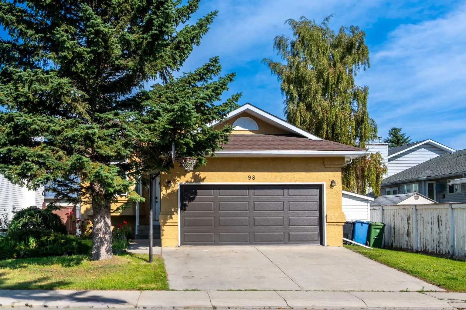 98 Del Ray Road Northeast, Calgary – Residential Detached Listing Photo 2