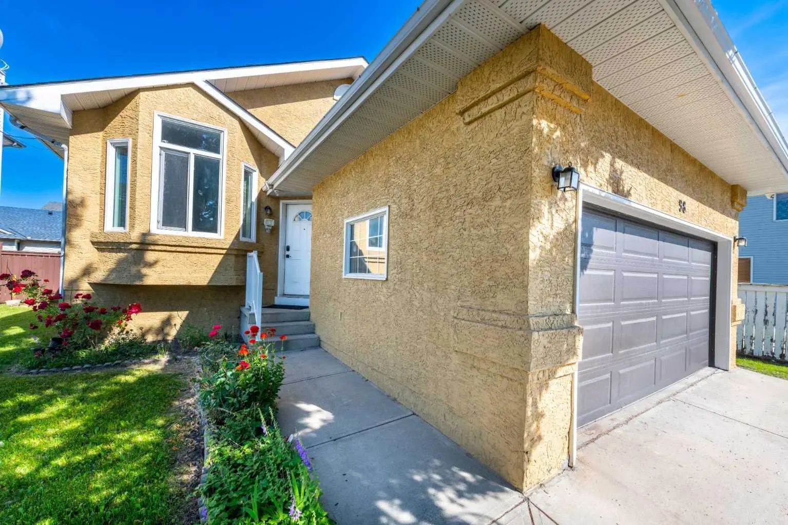 98 Del Ray Road Northeast, Calgary – Residential Detached Listing Photo 3