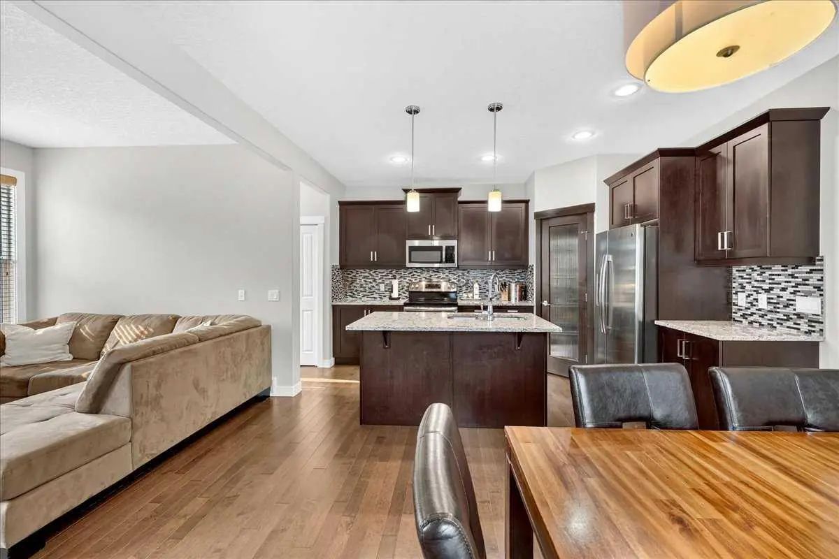 28 Evansborough Gate Northwest, Calgary – Residential Detached Listing Photo 10