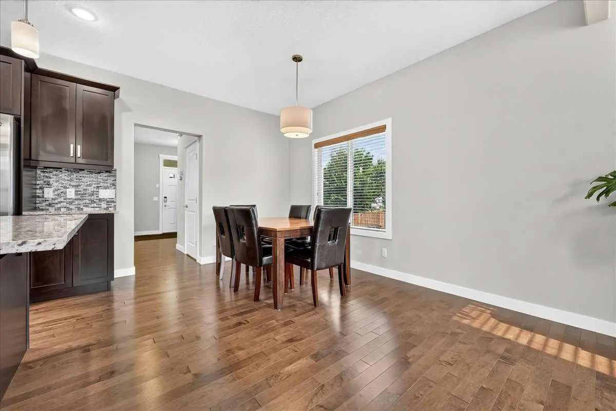 28 Evansborough Gate Northwest, Calgary – Residential Detached Listing Photo 12