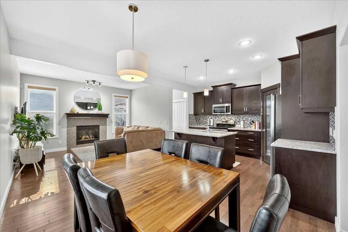 28 Evansborough Gate Northwest, Calgary – Residential Detached Listing Photo 13
