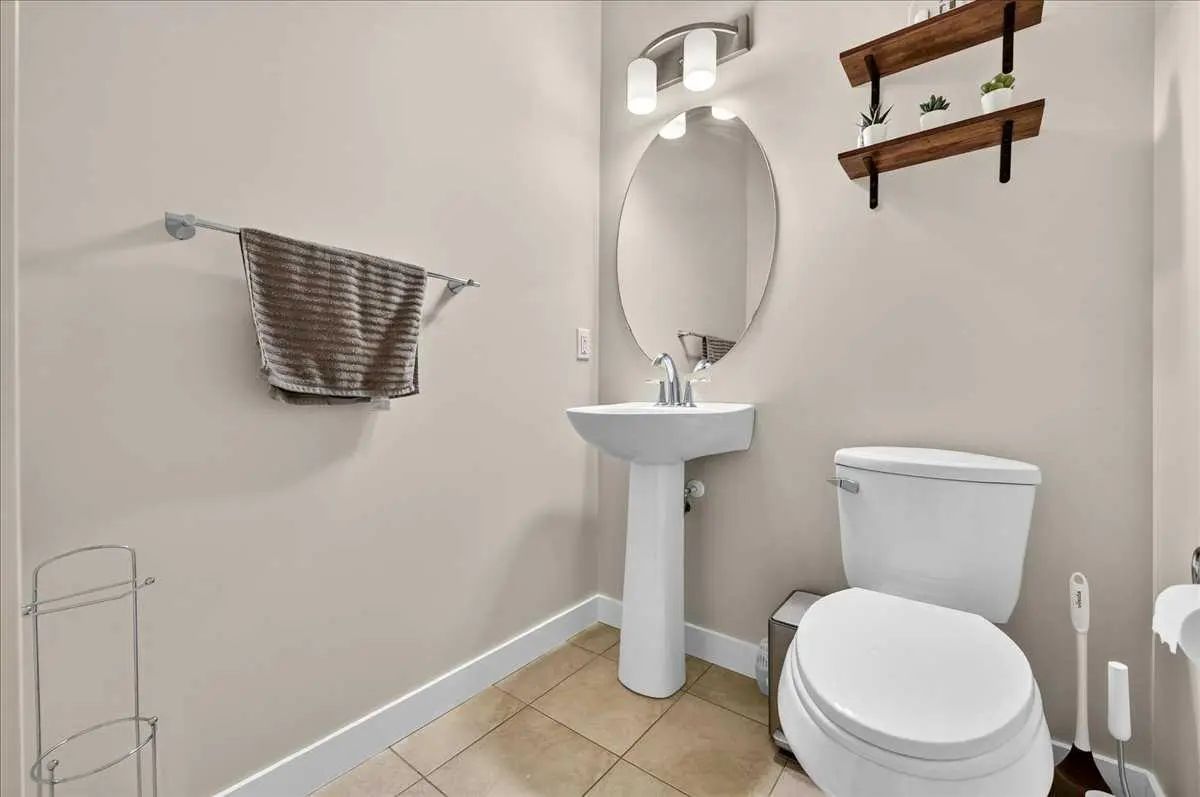 28 Evansborough Gate Northwest, Calgary – Residential Detached Listing Photo 25