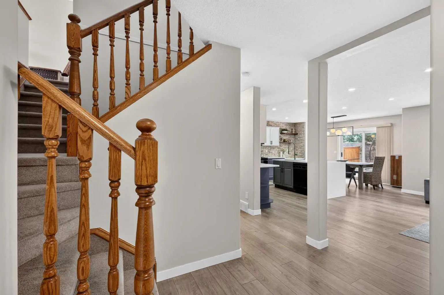 261 Panamount Hill Northwest, Calgary – Residential Detached Listing Photo 4