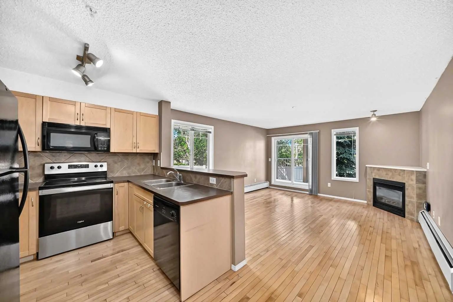 3109 70 Panamount Drive Northwest, Calgary – Residential Apartment Listing Photo 2