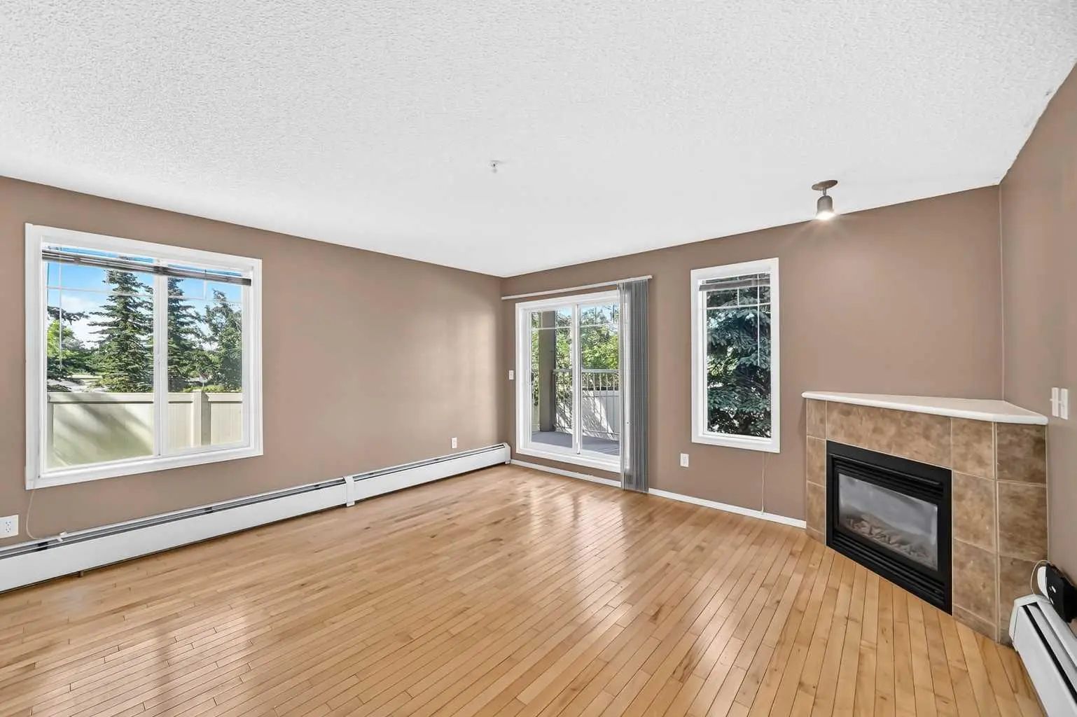 3109 70 Panamount Drive Northwest, Calgary – Residential Apartment Listing Photo 4