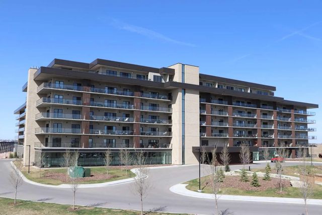 518 102 Scenic Drive N, Lethbridge