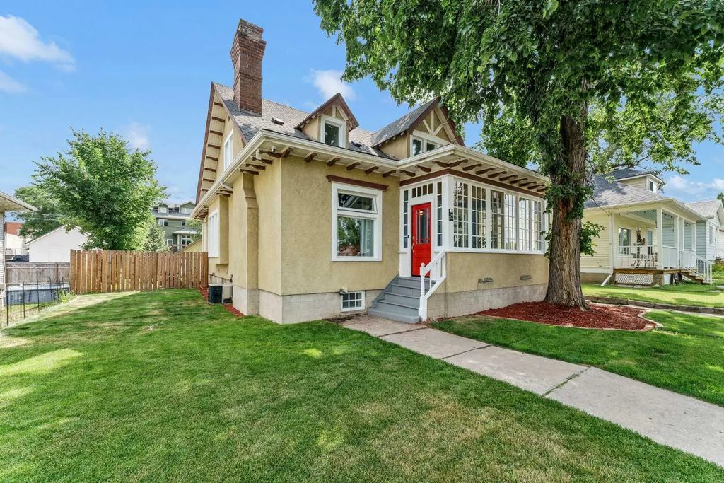 379 5 Street Se, Medicine Hat