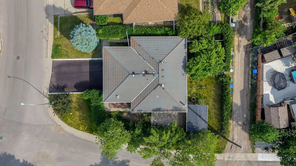 1415 Rosehill Drive Nw, Calgary