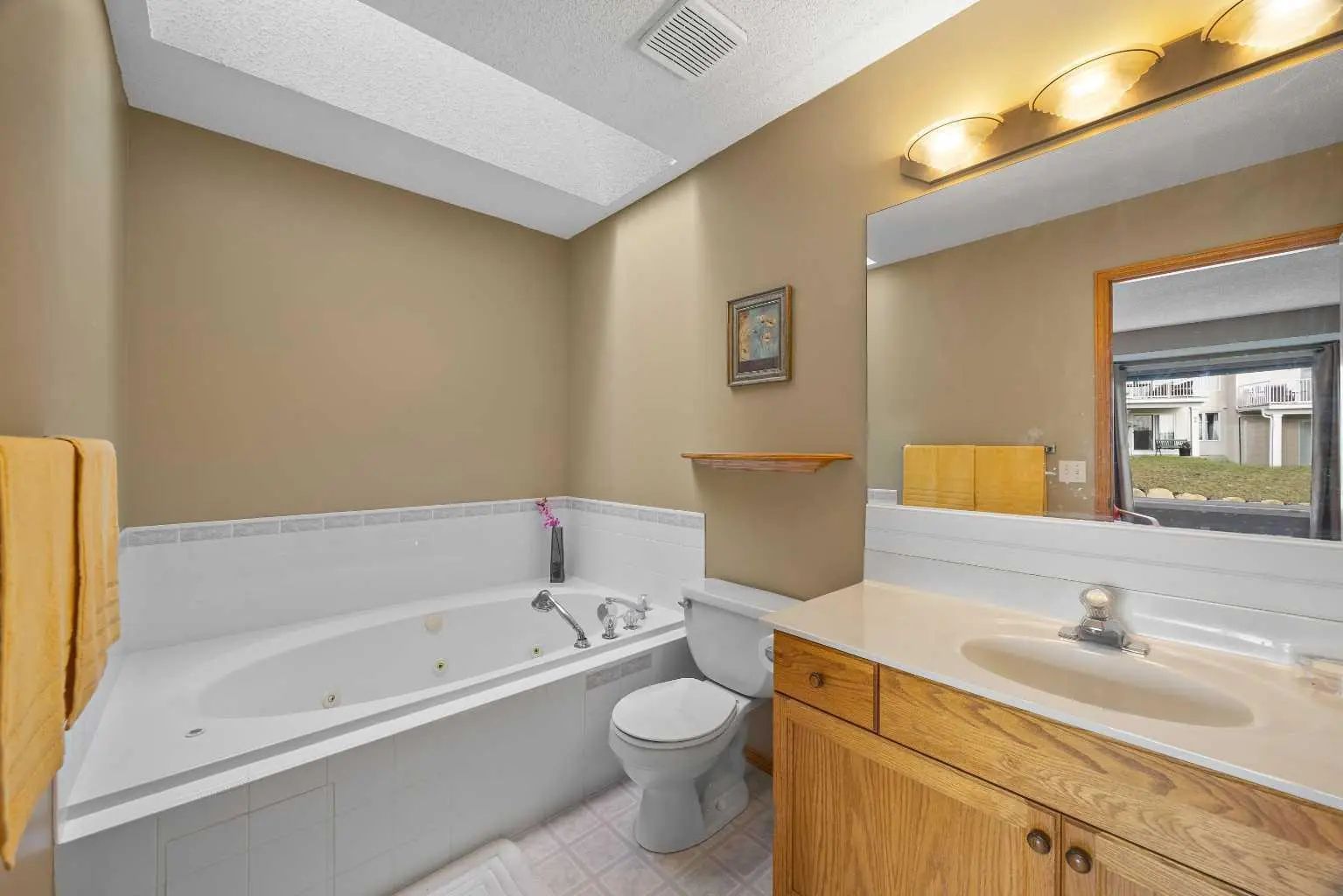 36 Hamptons Link Northwest, Calgary – Residential Row/Townhouse Listing Photo 22