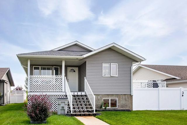 1025 30 Street , Wainwright