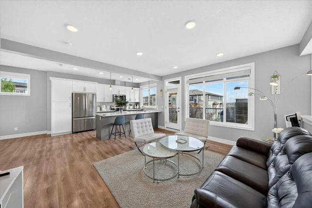 79 230 Seton Passage Se, Calgary