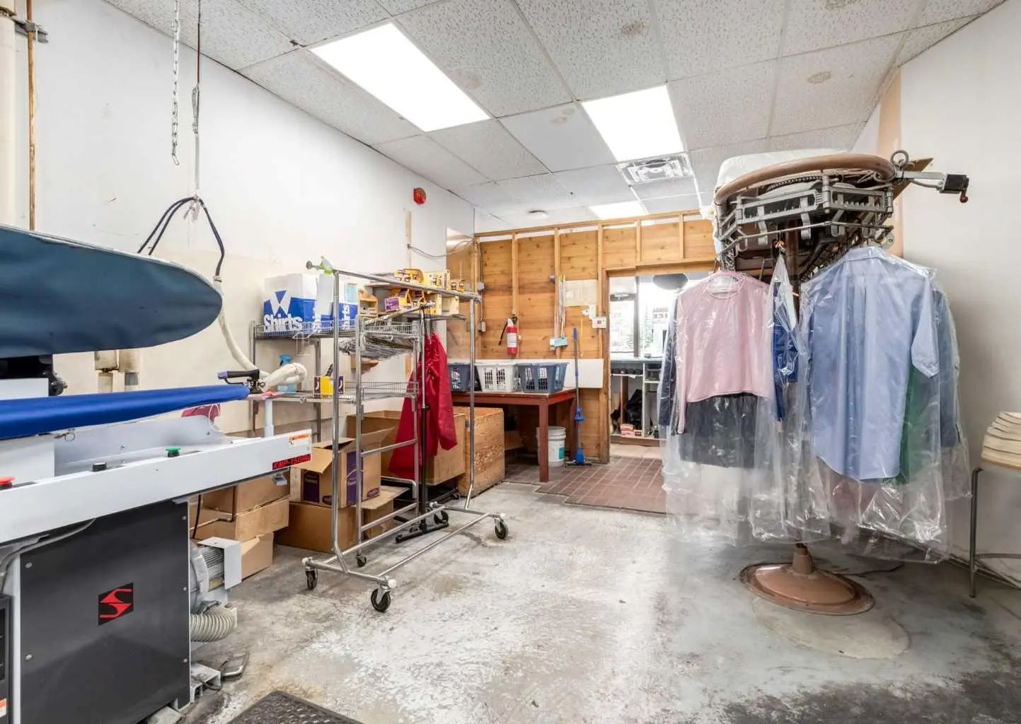 116 5403 Crowchild Trail Northwest, Calgary – Commercial Retail Listing Photo 8