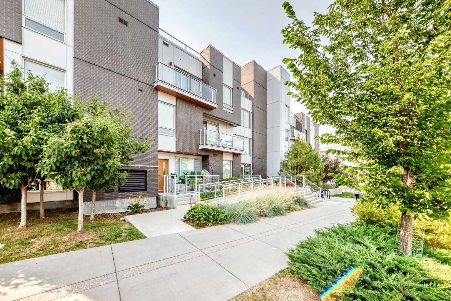115 3125 39 Street Northwest, Calgary – Residential Apartment Listing Photo 2