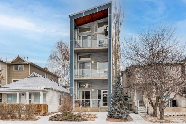 Modern suburban home in Evanston