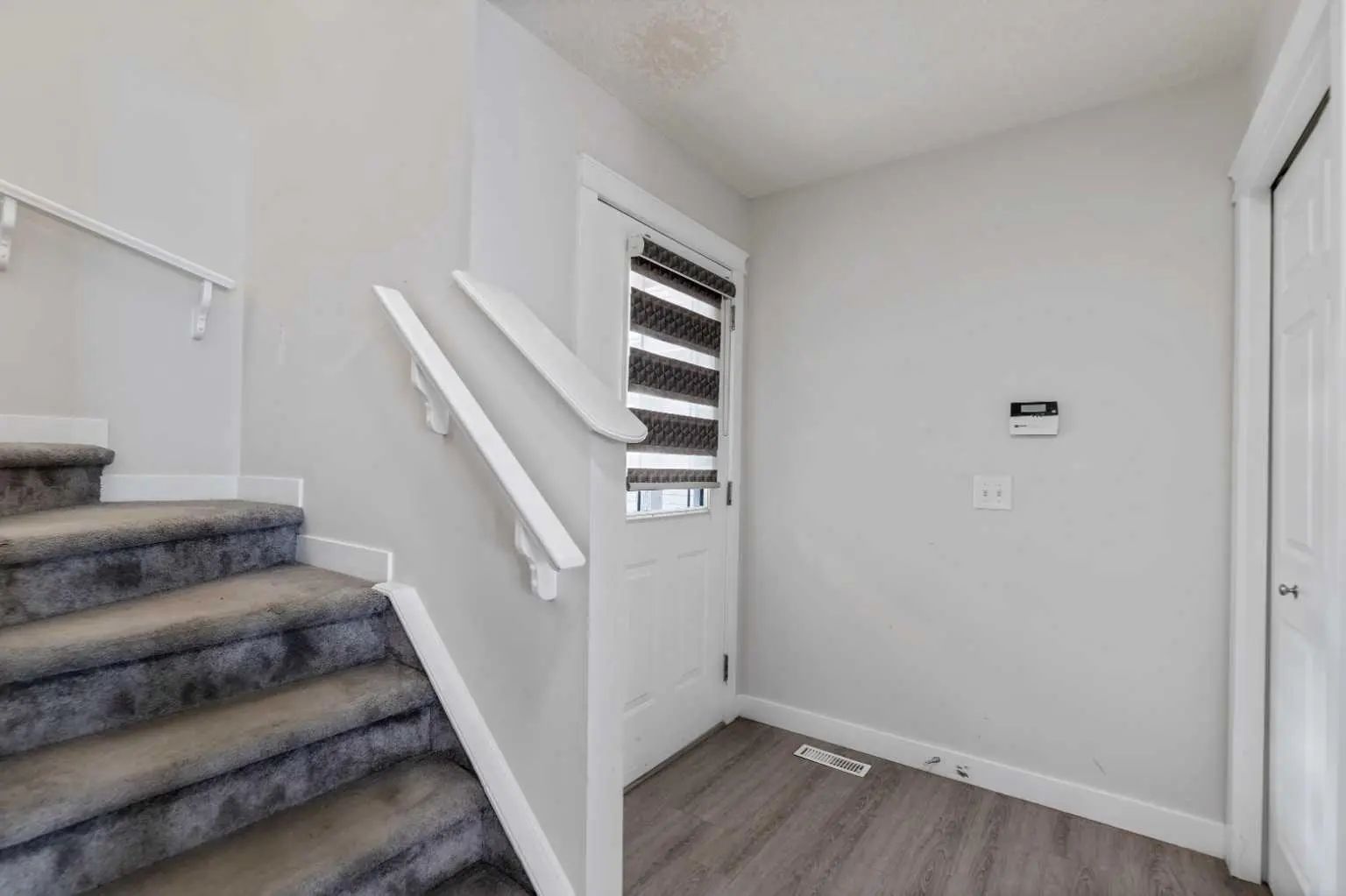 124 Saddlecrest Boulevard Northeast, Calgary – Residential Detached Listing Photo 3