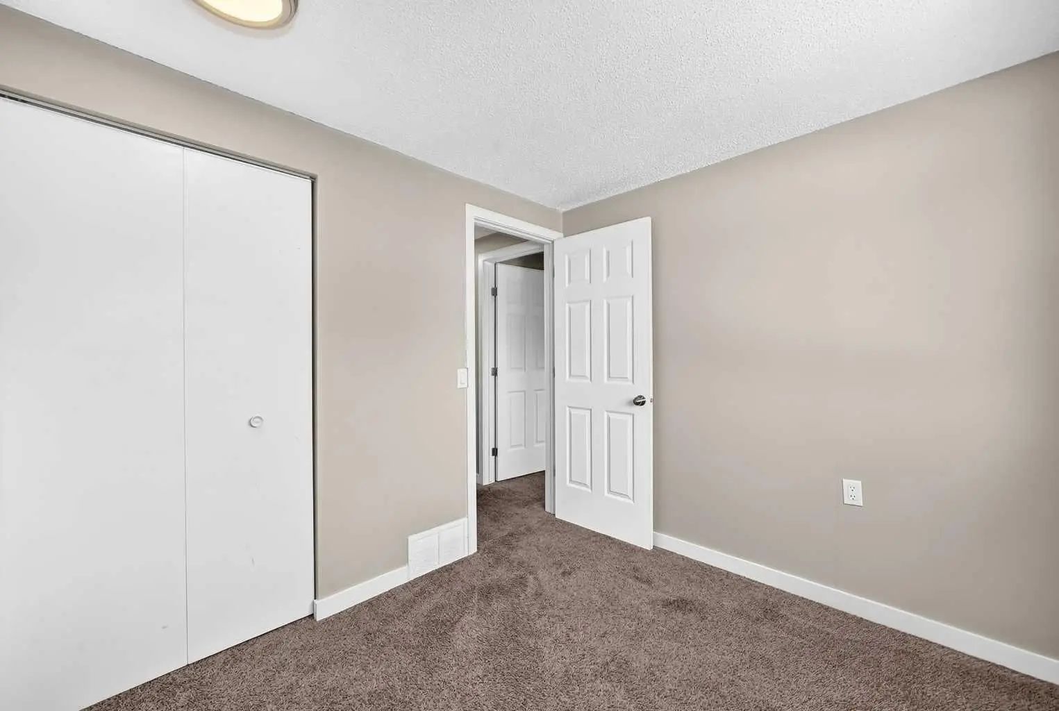 96 Erin Woods Boulevard Southeast, Calgary – Residential Semi Detached (Half Duplex) Listing Photo 24