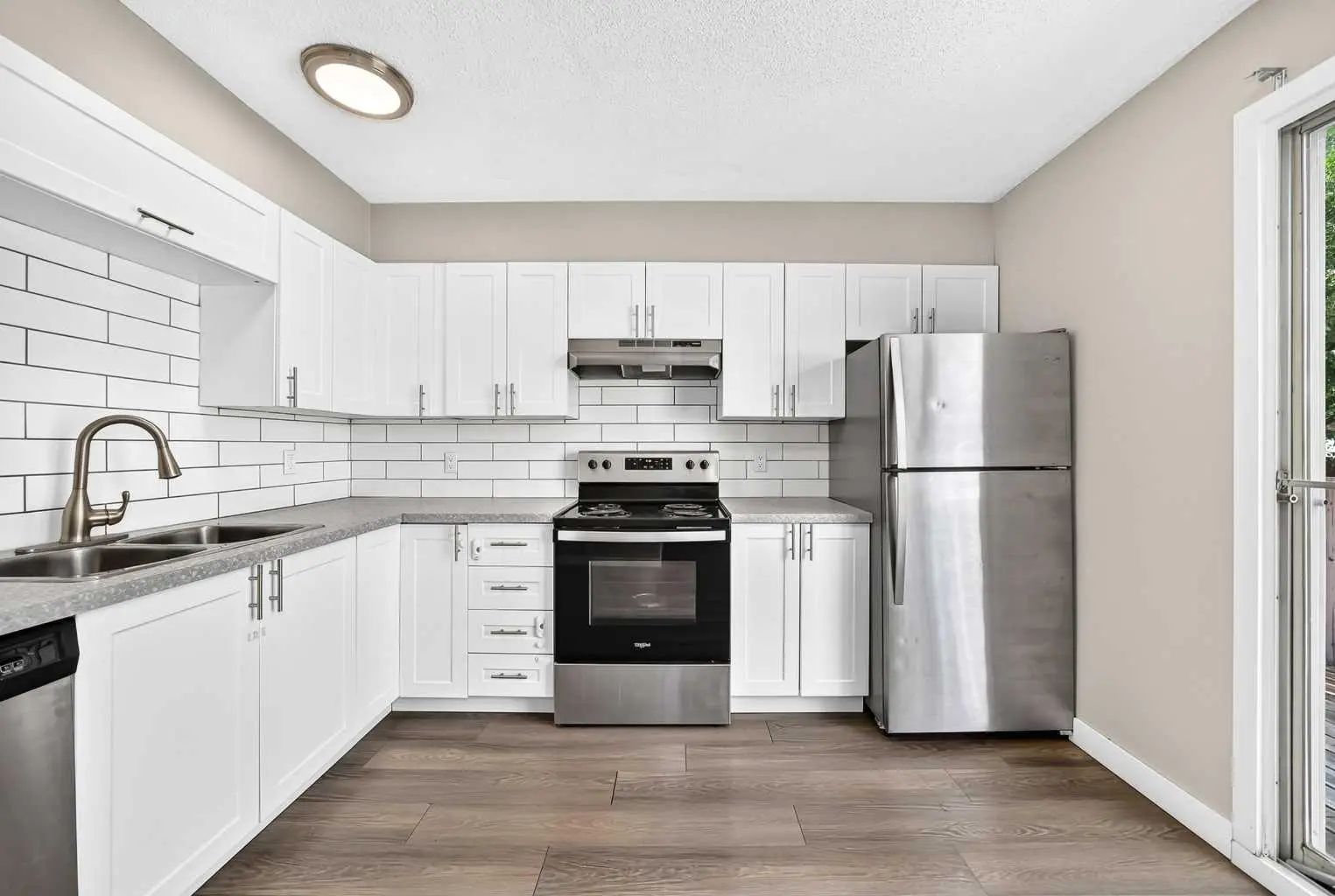 96 Erin Woods Boulevard Southeast, Calgary – Residential Semi Detached (Half Duplex) Listing Photo 4