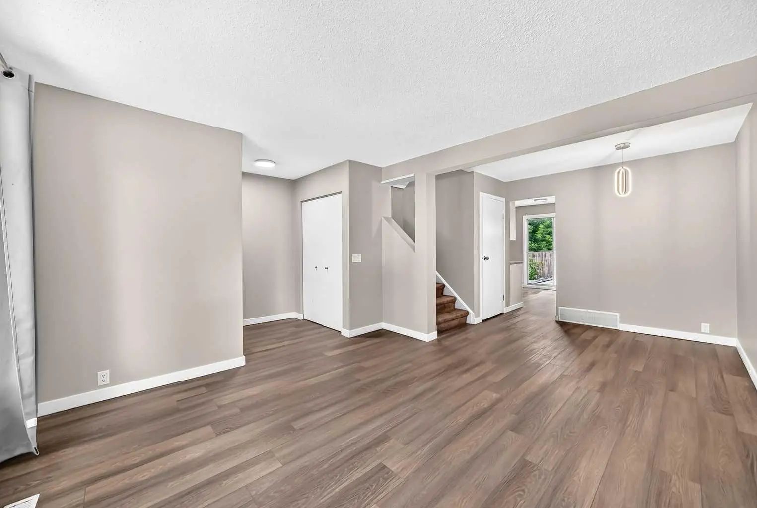 96 Erin Woods Boulevard Southeast, Calgary – Residential Semi Detached (Half Duplex) Listing Photo 9