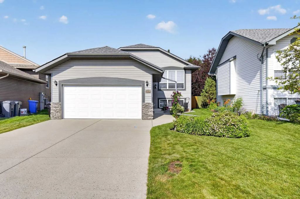 109 Willow Green , Olds