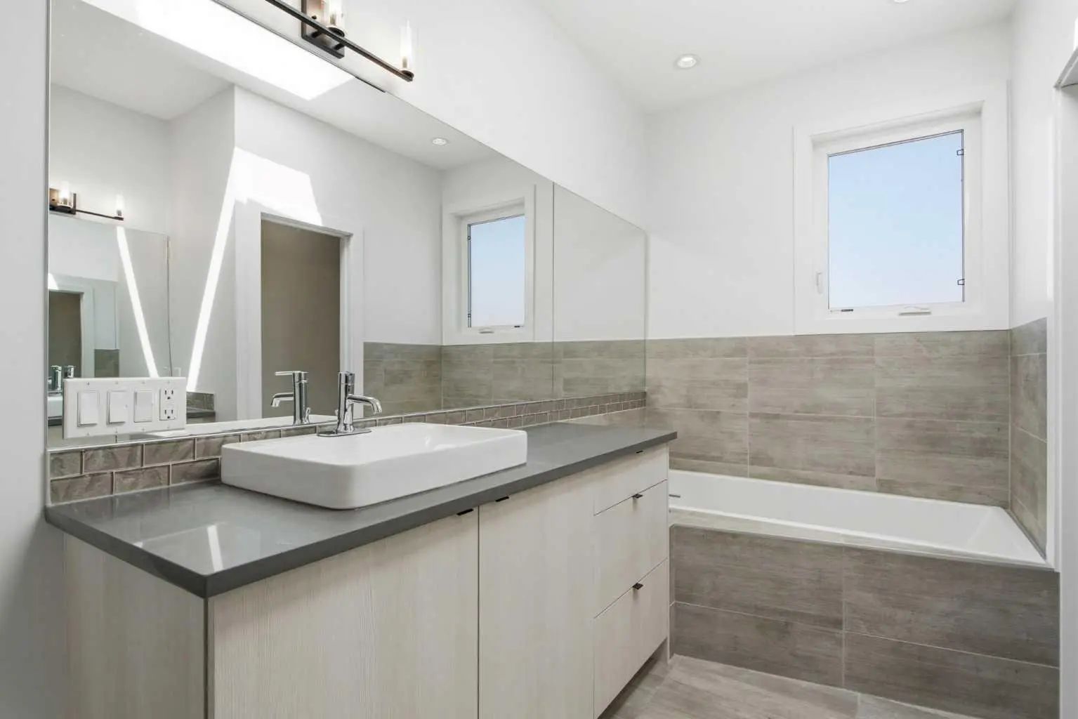 2 4733 17 Avenue Northwest, Calgary – Residential Row/Townhouse Listing Photo 31
