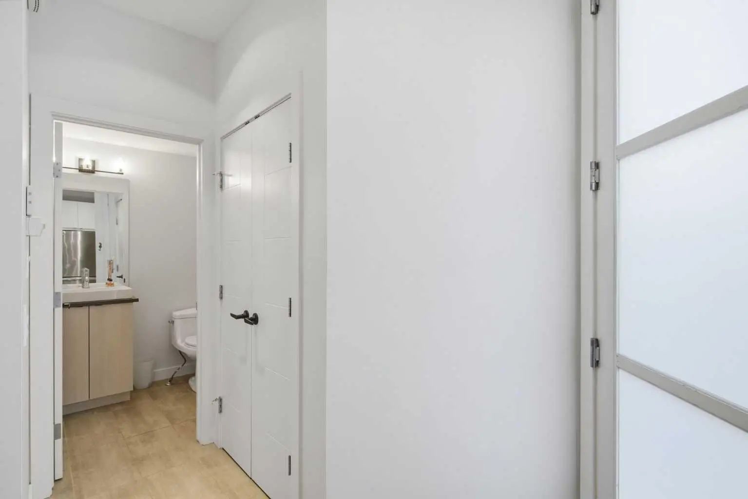 2 4733 17 Avenue Northwest, Calgary – Residential Row/Townhouse Listing Photo 4