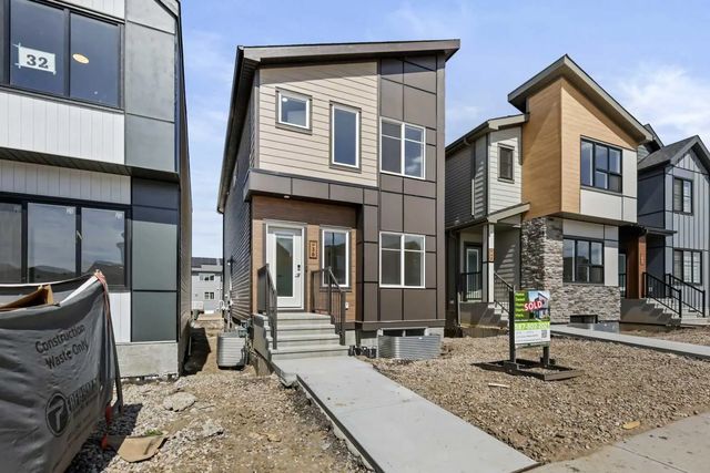 36 Heartwood Lane Se, Calgary