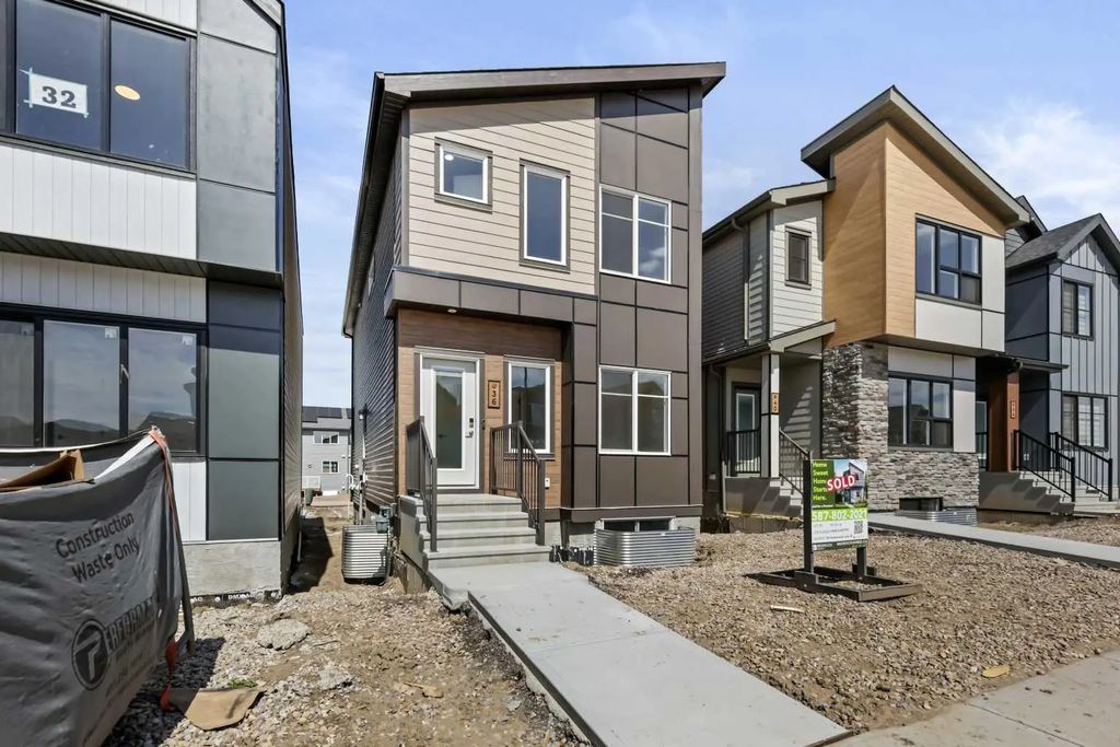 36 Heartwood Lane Se, Calgary