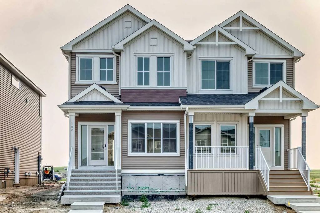 182 Lanark Gate Se, Airdrie