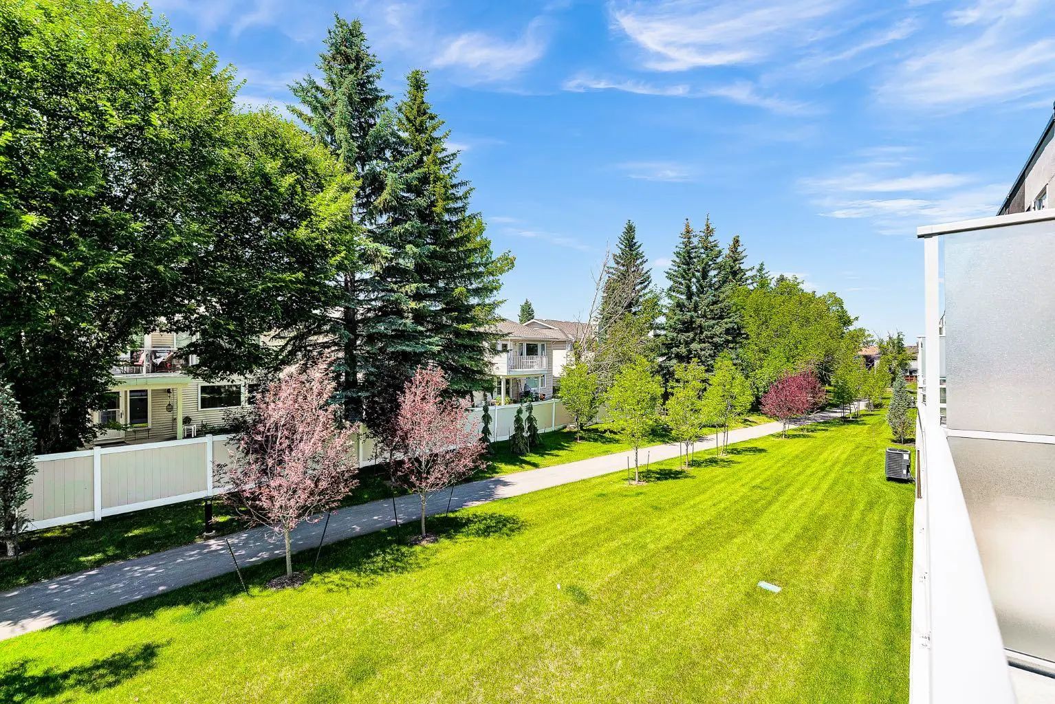 426 Shawnee Square Southwest, Calgary – Residential Row/Townhouse Listing Photo 28