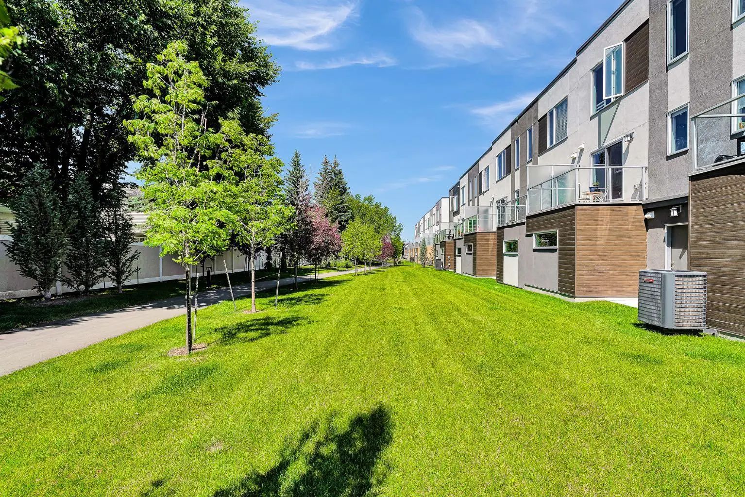 426 Shawnee Square Southwest, Calgary – Residential Row/Townhouse Listing Photo 30