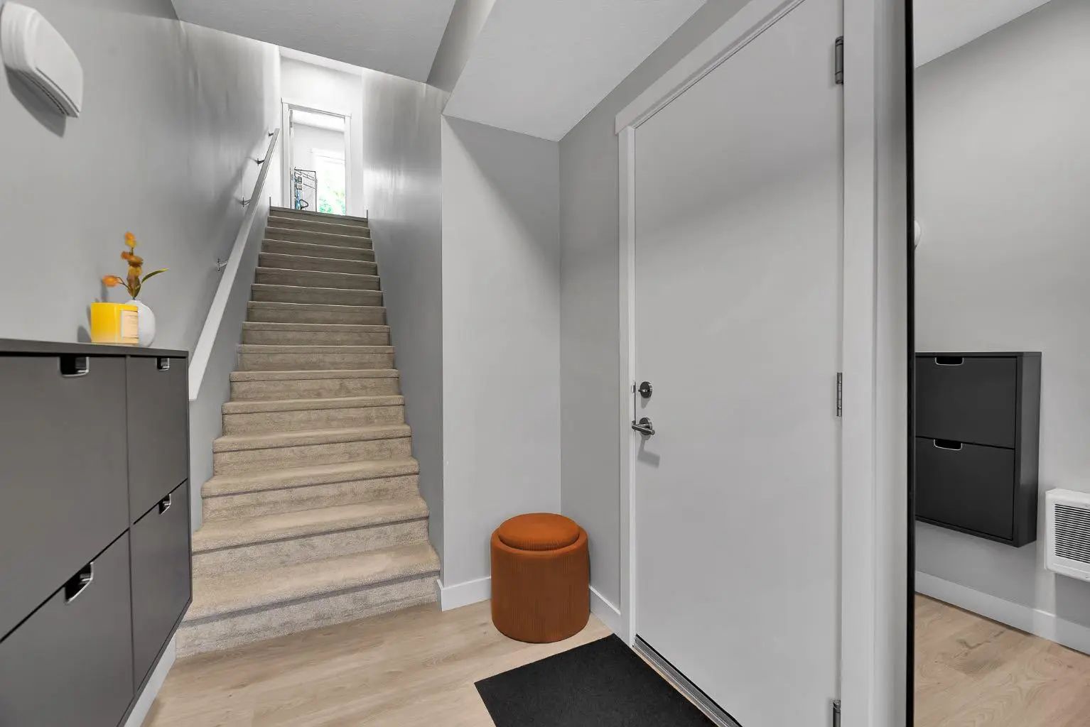 426 Shawnee Square Southwest, Calgary – Residential Row/Townhouse Listing Photo 4